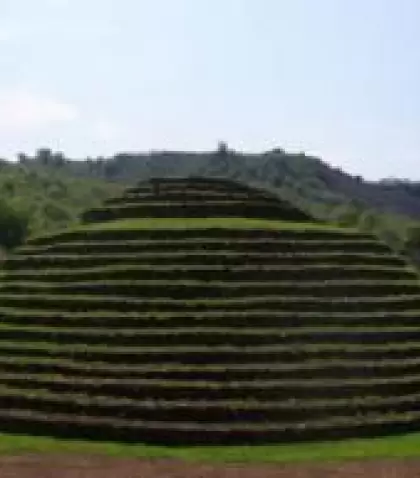 Vista de las pir�mides circulares de Guachimontones, Jalisco