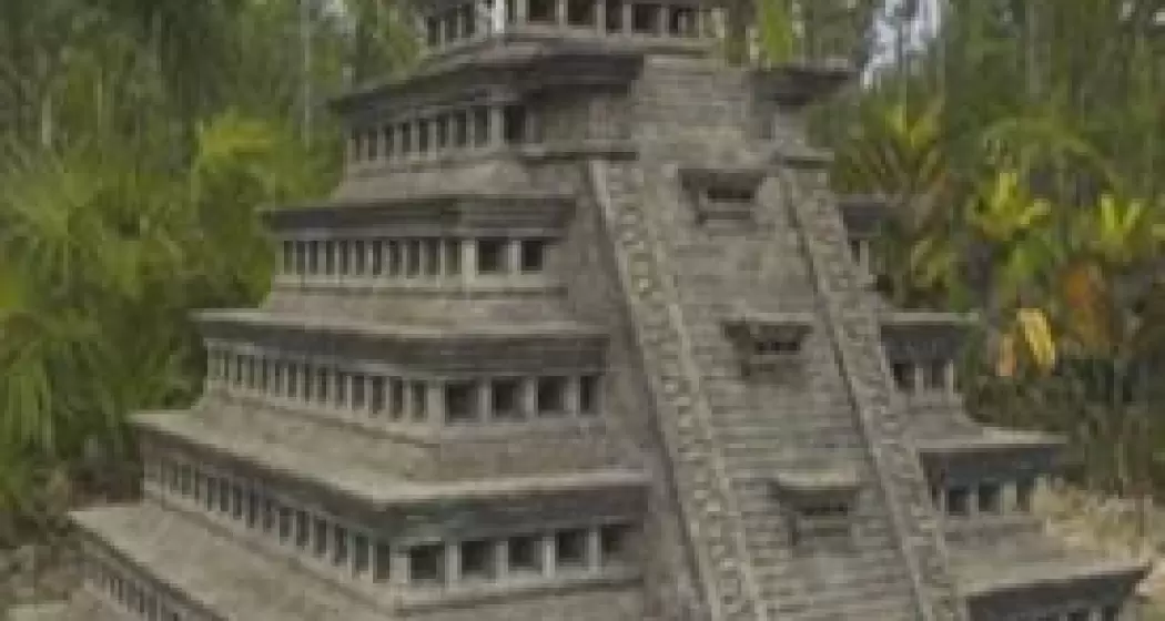 Piramide-azteca-Cozumel