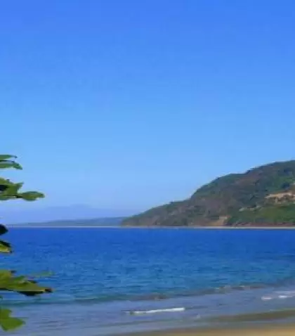 La Costa del Pac�fico mexicana combina playas perfectas, surf y tradiciones ancestrales.
