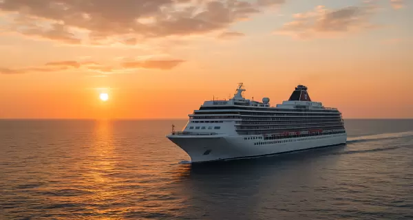 Un mini crucero surcando el mar al atardecer: una escapada intensa para vivir el mar en pocos d�as.