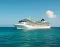 Crucero navegando por aguas limpias, s�mbolo del esfuerzo creciente por un turismo m�s sustentable.