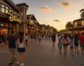 Disney Springs combina compras, gastronom�a y espect�culos en un paseo gratuito dentro del complejo Disney World.