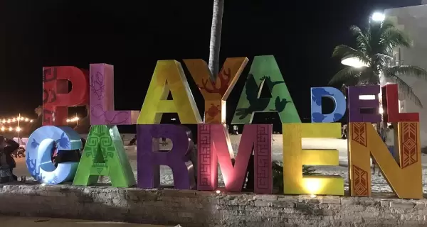 Cartel tipico de Playa del Carmen