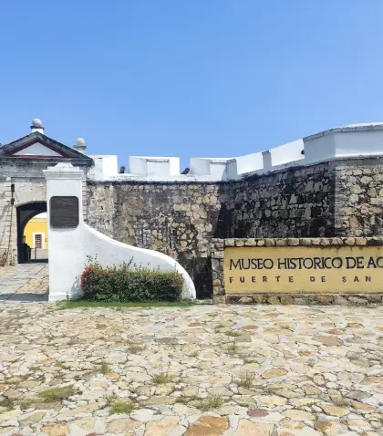Entrada al Museo del Fuerte de San Diego en M�xico