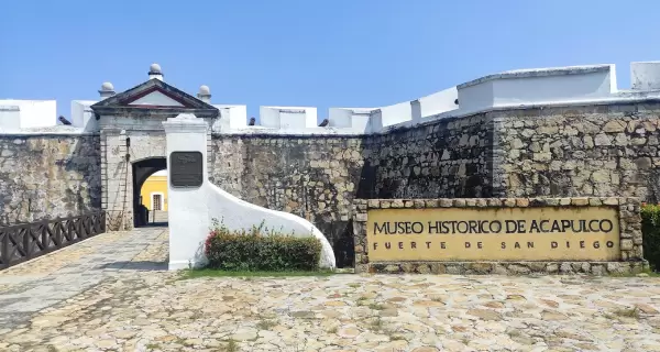 Entrada al Museo del Fuerte de San Diego en M�xico