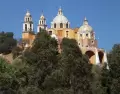 La Pir�mide de Cholula sostiene en su cima el Santuario de Nuestra Se�ora de los Remedios.