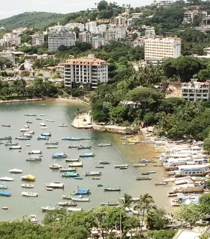 Manzanillo es una bah�a peque�a y protegida ideal para relajarse.