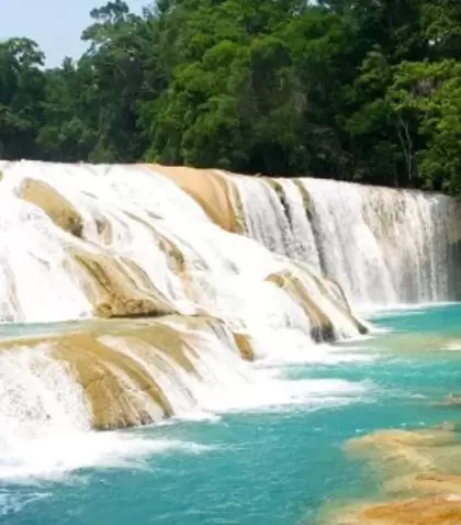 Agua Azul es uno de los paisajes naturales m�s emblem�ticos de Chiapas.