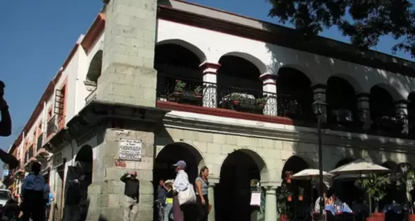 El Z�calo concentra la vida social del centro hist�rico.