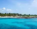 Cozumel destaca por sus arrecifes y aguas cristalinas..