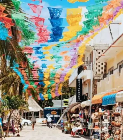 El centro de Playa del Carmen concentra movimiento, servicios y cercan�a a la playa.
