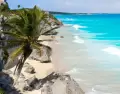 Playa Para�so es ideal para nadar y descansar con mar calmo.
