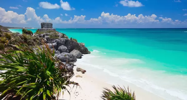 El Caribe mexicano es un destino ideal para disfrutar la playa y descansar.