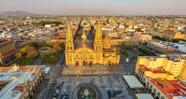 Guadalajara combina tradici�n cultural y vida urbana activa.