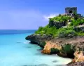 La playa cercana a la zona arqueol�gica combina historia y paisaje.