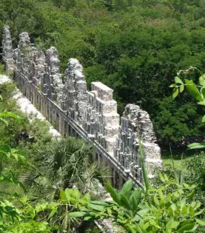 La selva permite conectar con Tulum desde el silencio.
