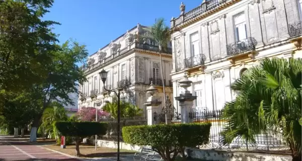 Atracciones de M�rida en Paseo de Montejo con casonas hist�ricas