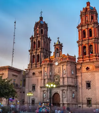 La ciudad de San Luis de Potos� acoge en Semana Santa la emblem�tica Procesi�n del Silencio.