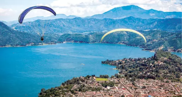 Valle de Bravo se convierte en una de las escapadas favoritas para disfrutar la naturaleza durante Semana Santa.
