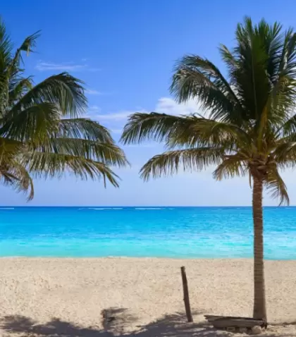 En Playa Para�so, la arena blanca y el mar Caribe mexicano de tonos turquesa consolidan una de las postales m�s reconocidas de Tulum.