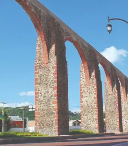 Acueducto y centro hist�rico de Quer�taro, coraz�n del Baj�o.