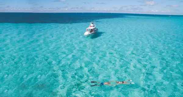 Playas con agua cristalina que valen la pena visitar en Cozumel.