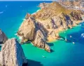 Mar turquesa y monta�as des�rticas en Playa Balandra.