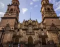 La Catedral de Morelia y la arquitectura colonial marcan el encanto de Morelia, Michoac�n.
