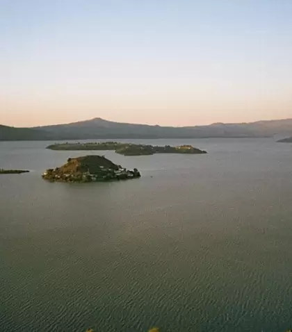 El Lago de P�tzcuaro y los paisajes tradicionales hacen de Michoac�n un destino imperdible.