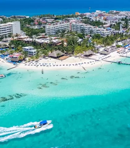 Playa Norte y su mar turquesa tranquilo, en Isla Mujeres.