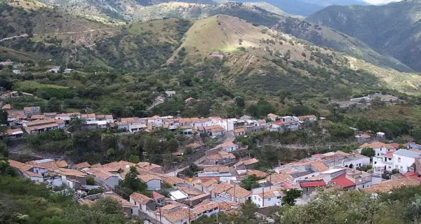 A los pies del cerro El Vig�a, La Yesca combina tradici�n, naturaleza y una serenidad que define otra cara del Pac�fico mexicano.