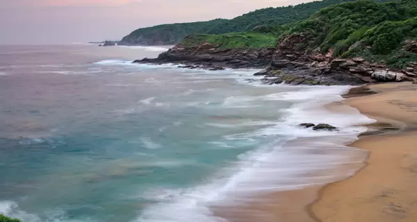 Hospedaje en Puerto Escondido: despierta con vistas a sus playas doradas y el encanto �nico de Oaxaca desde tu habitaci�n.