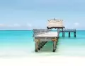 A pocos kil�metros del bullicio, la costa se vuelve ind�mita: dunas, manglares y playas v�rgenes dibujan el lado m�s sereno y natural del Caribe.