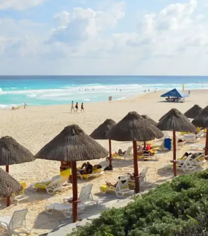 En Canc�n, abril combina d�as soleados y mar en calma, una de las transiciones m�s favorables del a�o para disfrutar la playa.