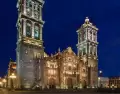 La Catedral de Puebla destaca en el centro hist�rico por su arquitectura monumental y su legado hist�rico.