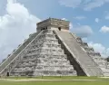 El Castillo de Kukulc�n, una de las estructuras m�s emblem�ticas de la civilizaci�n maya.