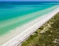 Playa Sisal: uno de los rincones m�s tranquilos de M�xico para disfrutar el mar en mayo.