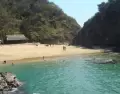 La Playa de los Enamorados, es uno de los rincones m�s tradicionales de la costa y se destaca por sus aguas tranquilas y formaciones rocosas.
