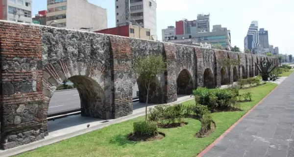 Avenida Chapultepec mezcla vida urbana, cultura y movimiento en uno de los corredores m�s vibrantes de Ciudad de M�xico.