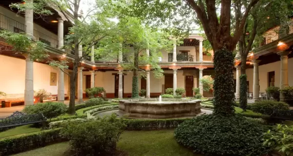 El Museo Franz Mayer re�ne arte, dise�o e historia en uno de los espacios culturales m�s destacados de Ciudad de M�xico.