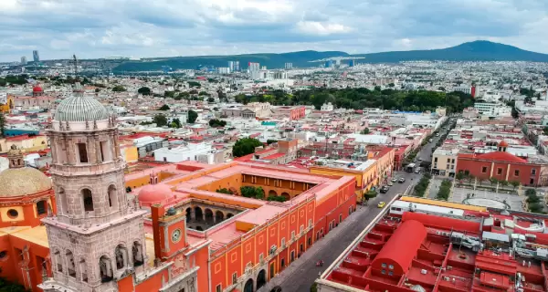 Quer�taro combina historia, arquitectura colonial y tradici�n en uno de los destinos culturales m�s destacados de M�xico.