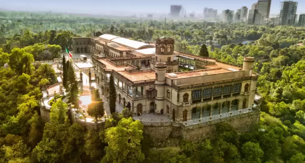 Chapultepec combina naturaleza, historia y cultura en uno de los espacios verdes m�s emblem�ticos de M�xico.