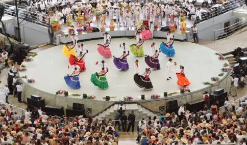 La Guelaguetza 2026 volver� a llenar Oaxaca de m�sica, danzas y tradiciones en una de las celebraciones culturales m�s importantes de M�xico.