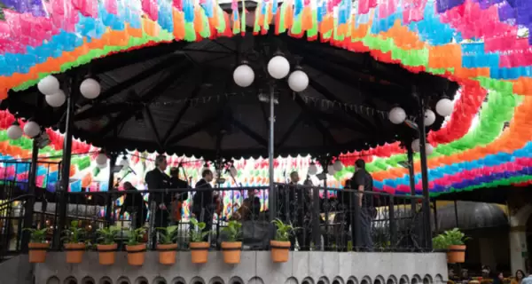 En temporada de fiestas, Tlaquepaque se llena de m�sica, tradici�n y calles vibrantes que reflejan toda su identidad cultural.