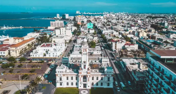 Veracruz combina historia, tradici�n y vida costera en una ciudad marcada por el mar y la cultura del Golfo de M�xico.