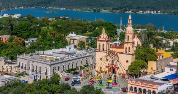 Santiago, Nuevo Le�n, combina arquitectura colonial, paisajes de monta�a y un ritmo tranquilo a pocos kil�metros de Monterrey.