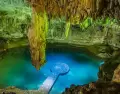 El cenote Suytun destaca por sus aguas cristalinas y su ic�nica plataforma de piedra, una de las im�genes m�s reconocidas de Yucat�n.