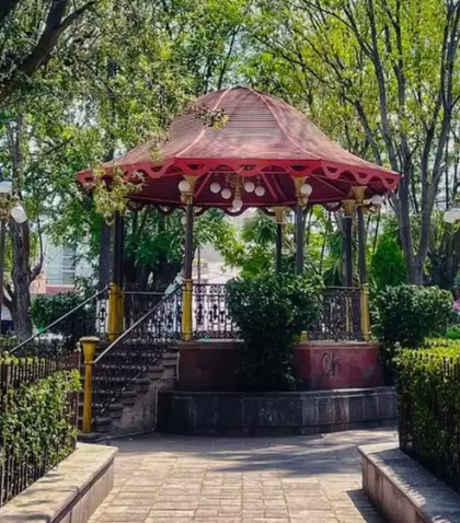 El Jard�n Hidalgo es el coraz�n de Tlaquepaque, un punto de encuentro rodeado de historia, cultura y vida local.